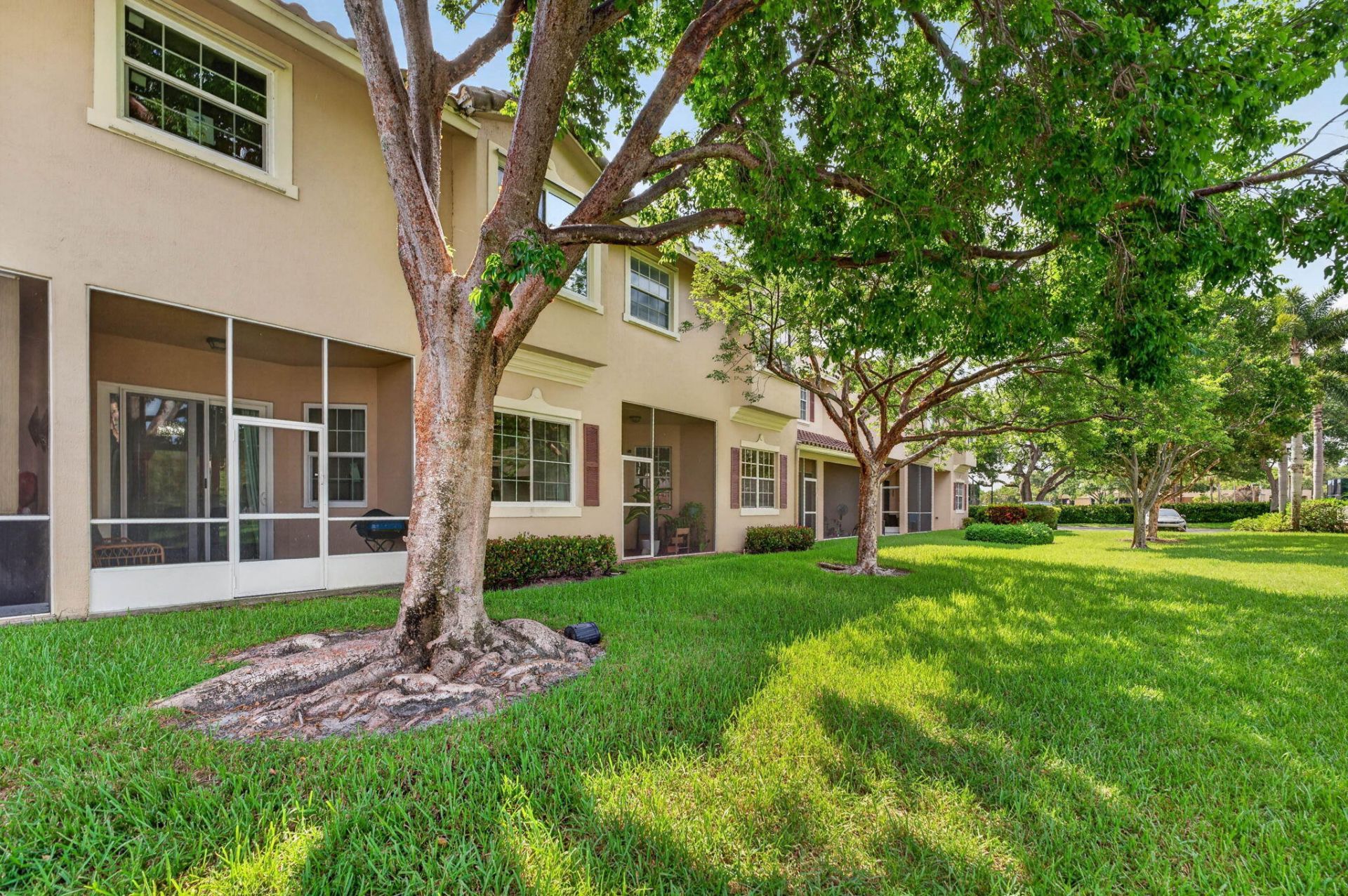 3355 Lakeside Drive, Davie, FL 33328 Photo