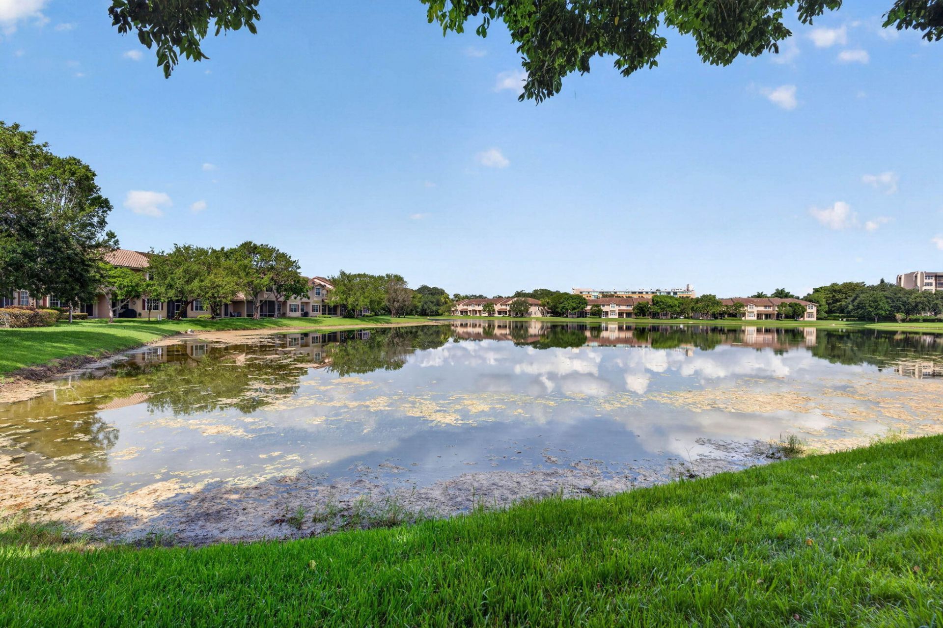 3355 Lakeside Drive, Davie, FL 33328 Photo