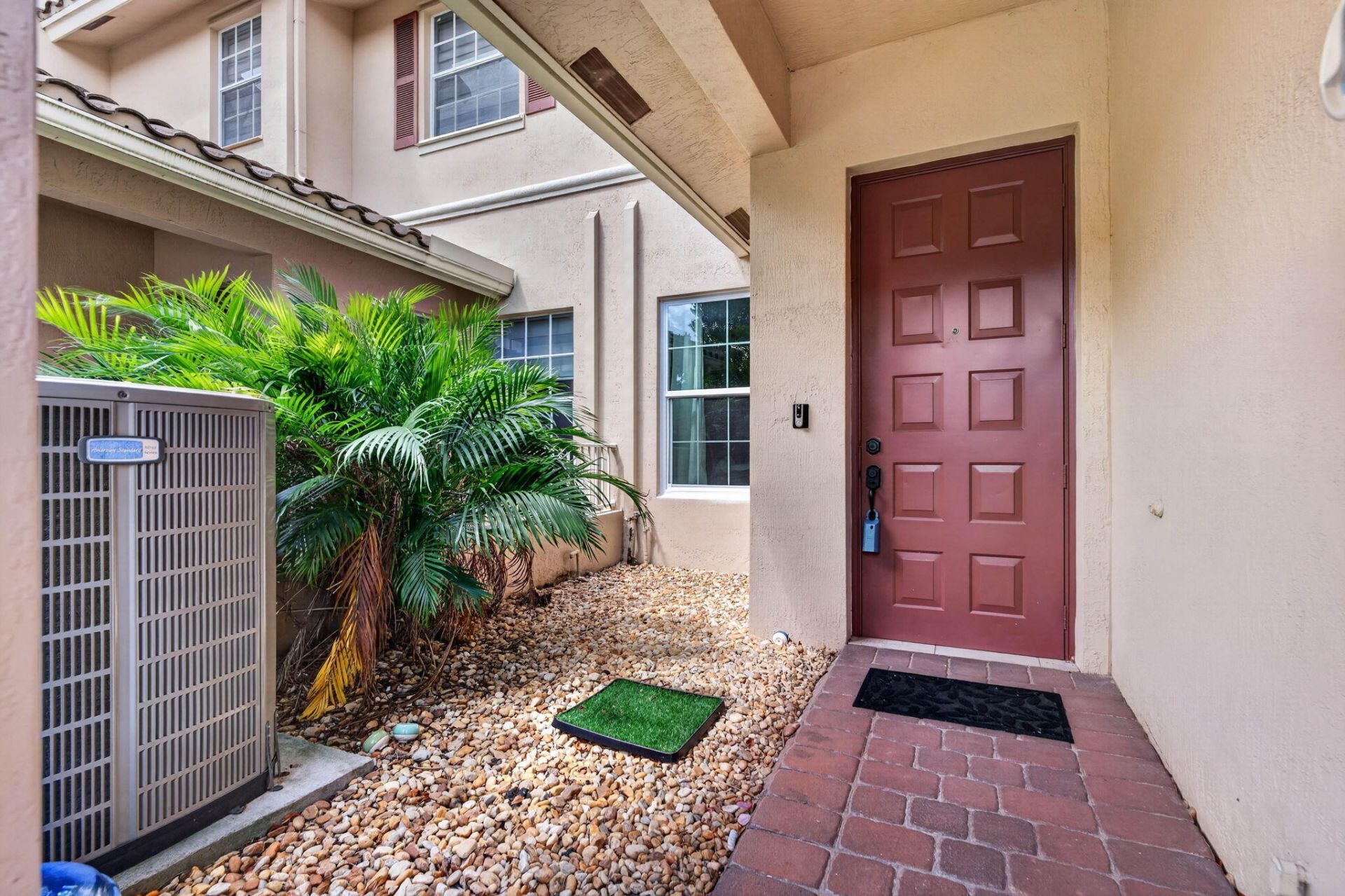 3355 Lakeside Drive, Davie, FL 33328 Photo