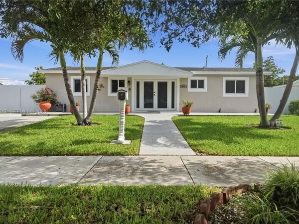 10451 SW 201st Ter, Cutler Bay, FL 33189