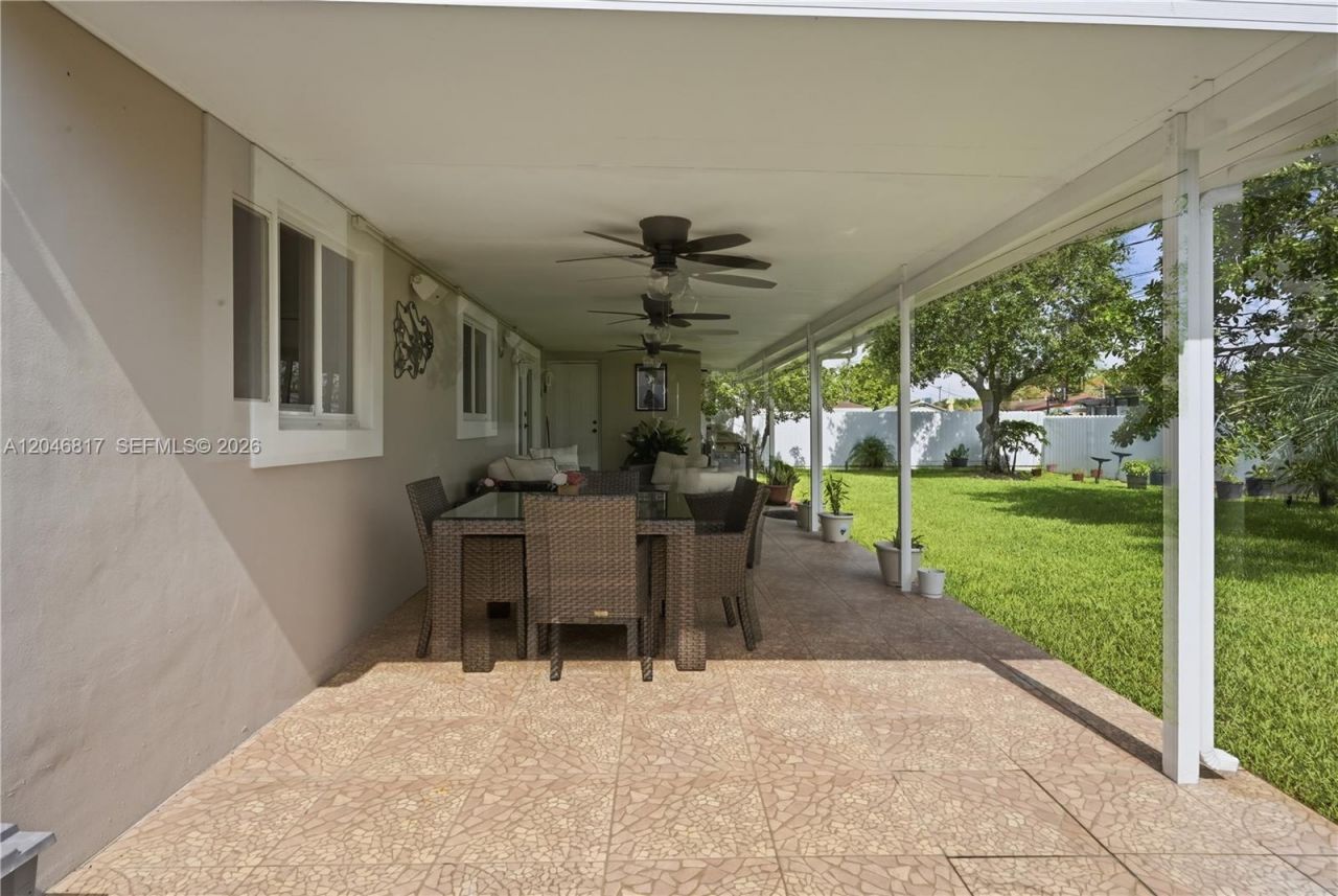 10451 SW 201st Ter, Cutler Bay, FL 33189 Photo