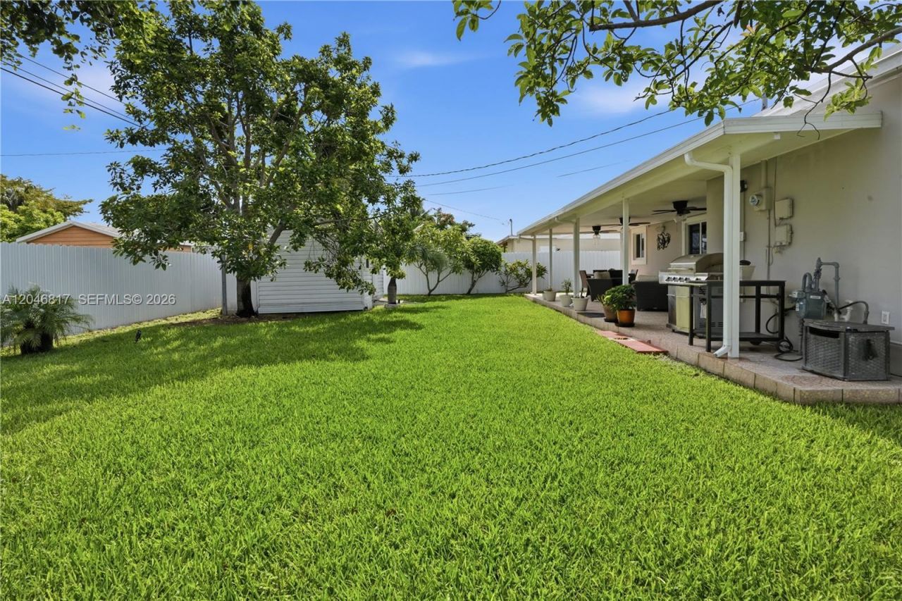 10451 SW 201st Ter, Cutler Bay, FL 33189 Photo