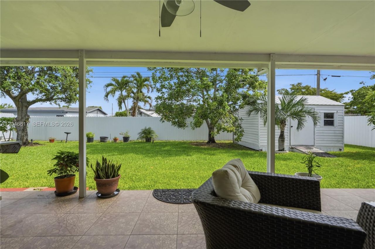 10451 SW 201st Ter, Cutler Bay, FL 33189 Photo