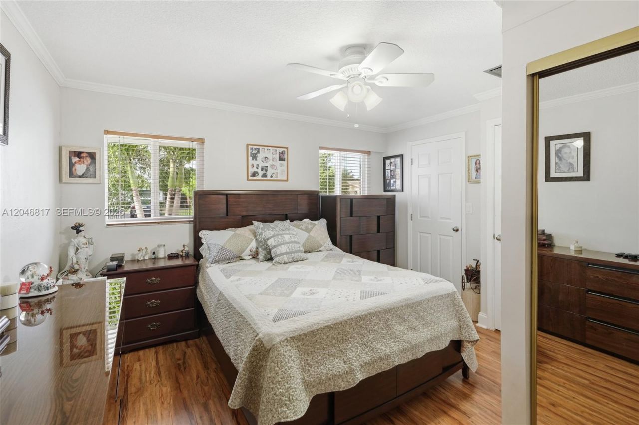 10451 SW 201st Ter, Cutler Bay, FL 33189 Photo