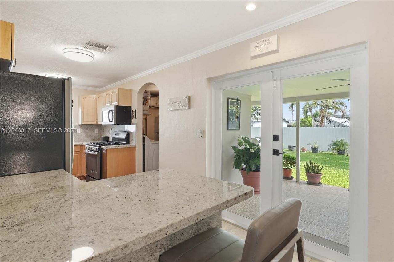 10451 SW 201st Ter, Cutler Bay, FL 33189 Photo