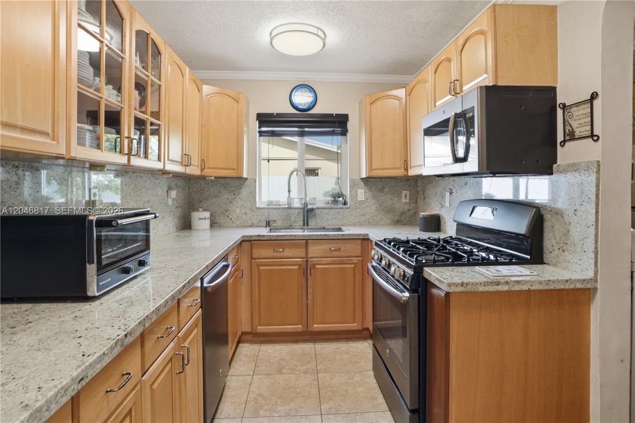 10451 SW 201st Ter, Cutler Bay, FL 33189 Photo