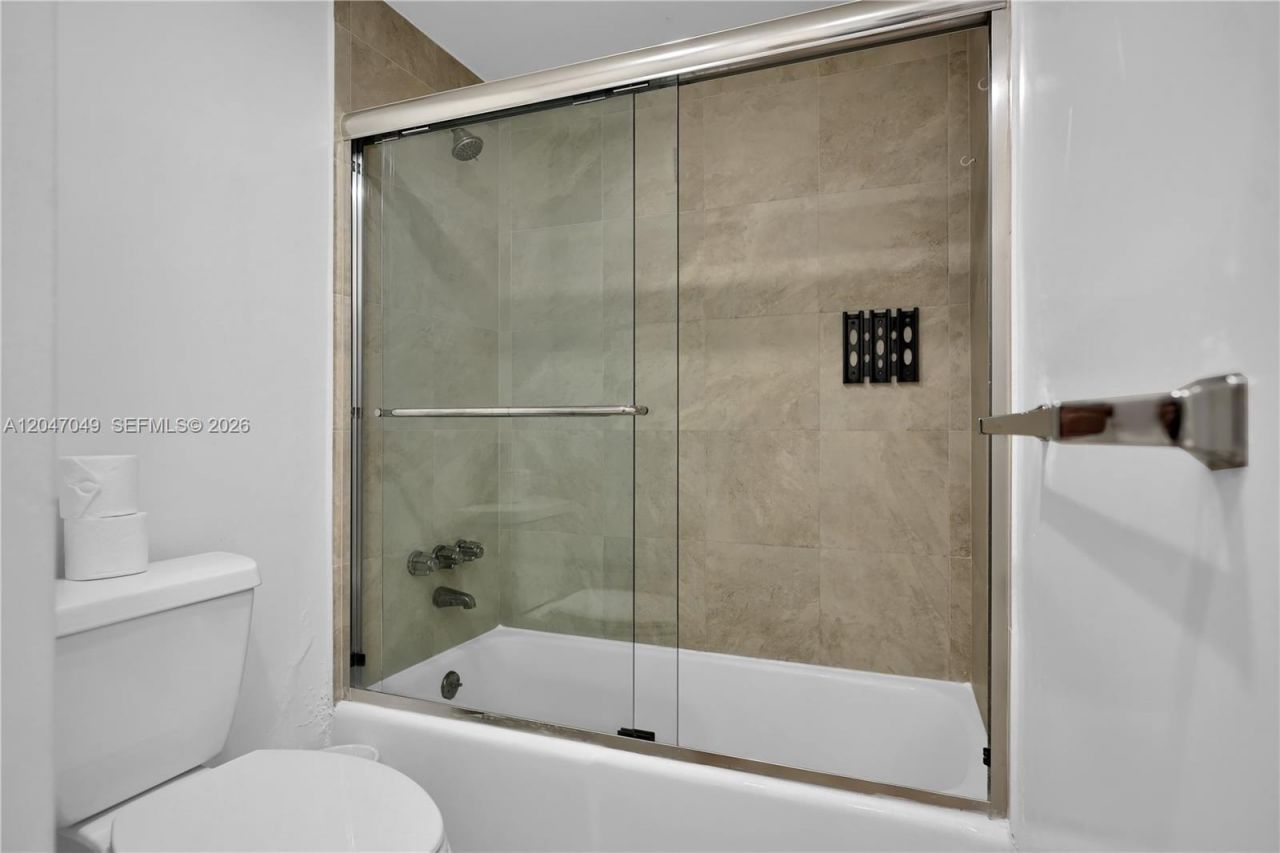 4001 S Ocean Dr , Unit 11M, Hollywood, FL 33019 Photo