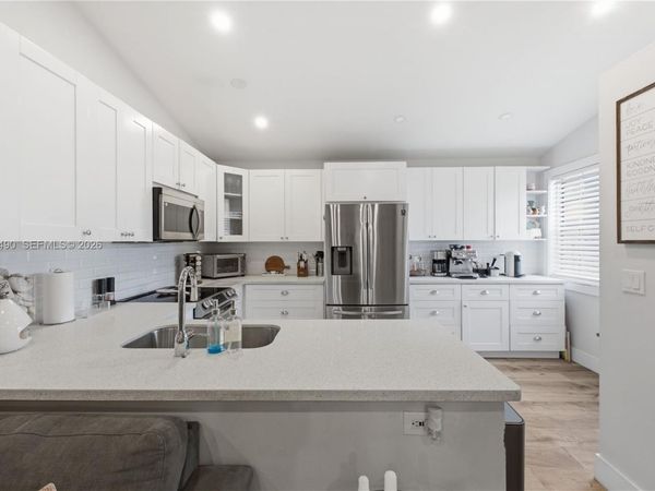 11862 NW 11th St , Unit 11862, Pembroke Pines, FL 33026