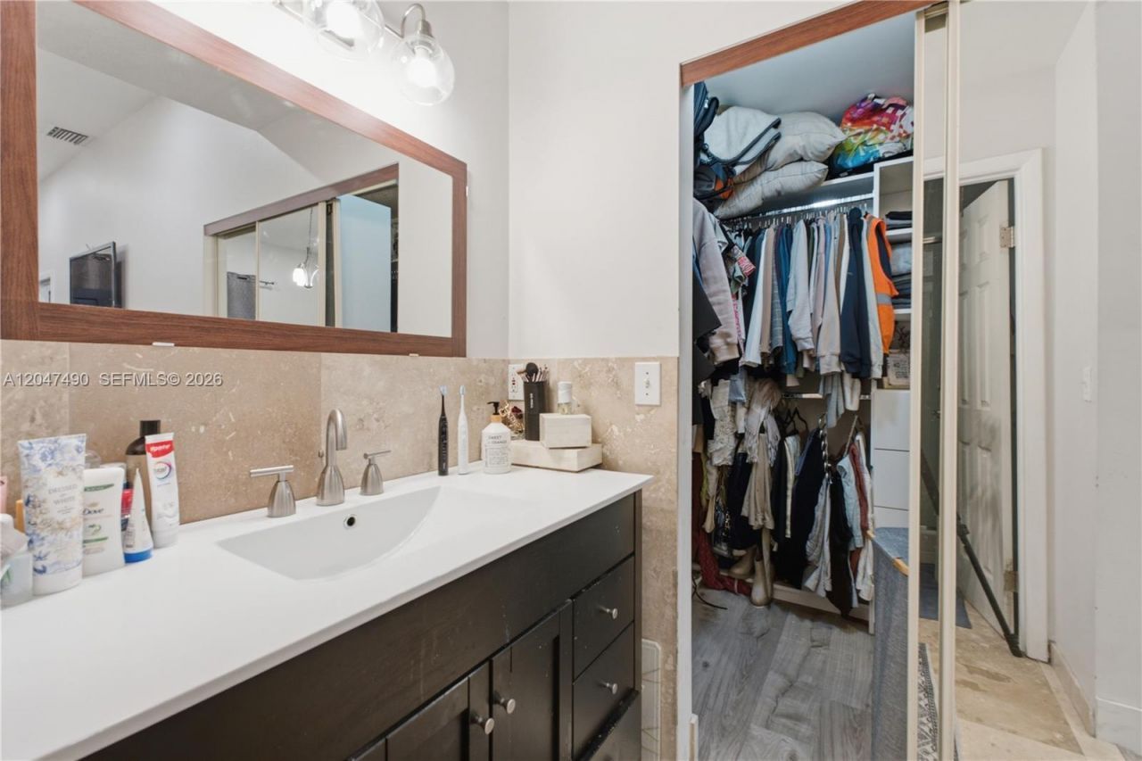 11862 NW 11th St , Unit 11862, Pembroke Pines, FL 33026 Photo