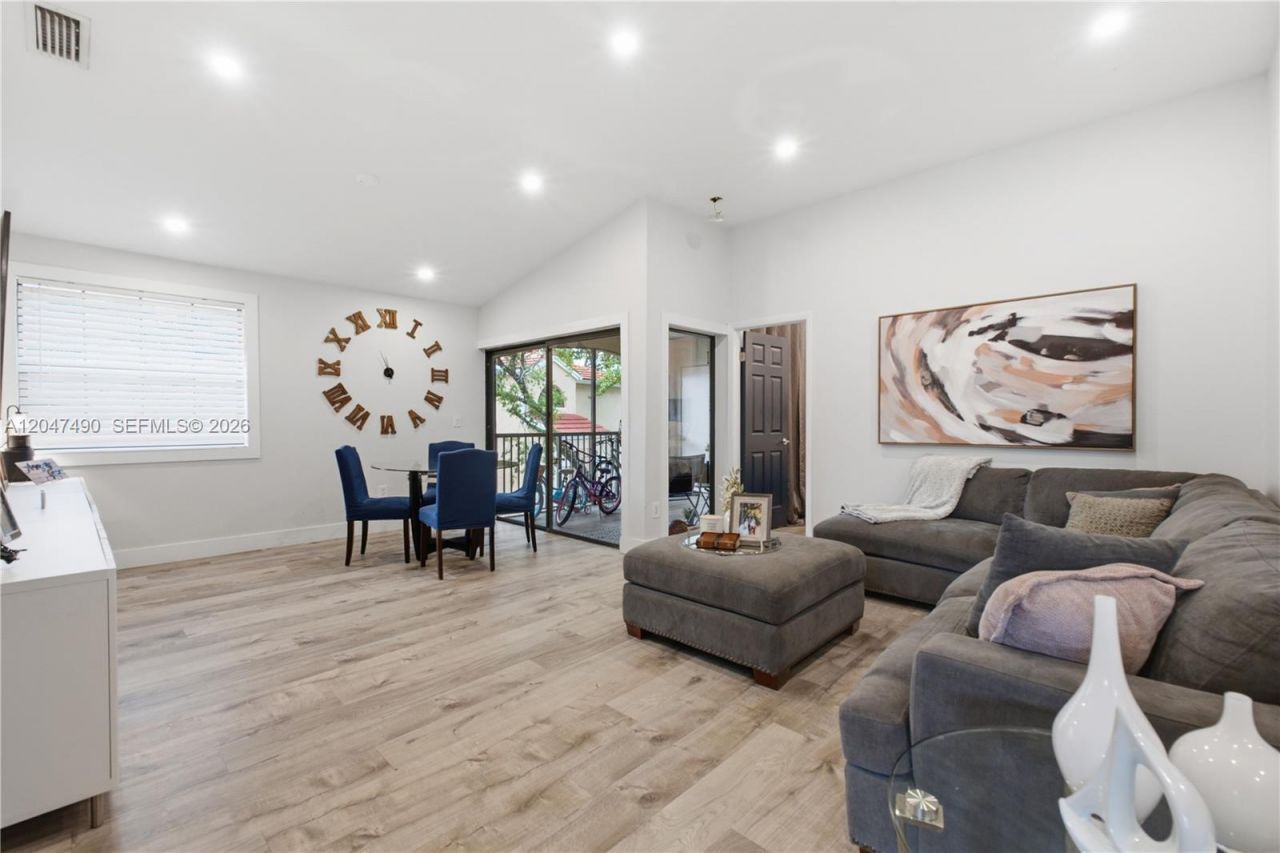 11862 NW 11th St , Unit 11862, Pembroke Pines, FL 33026 Photo
