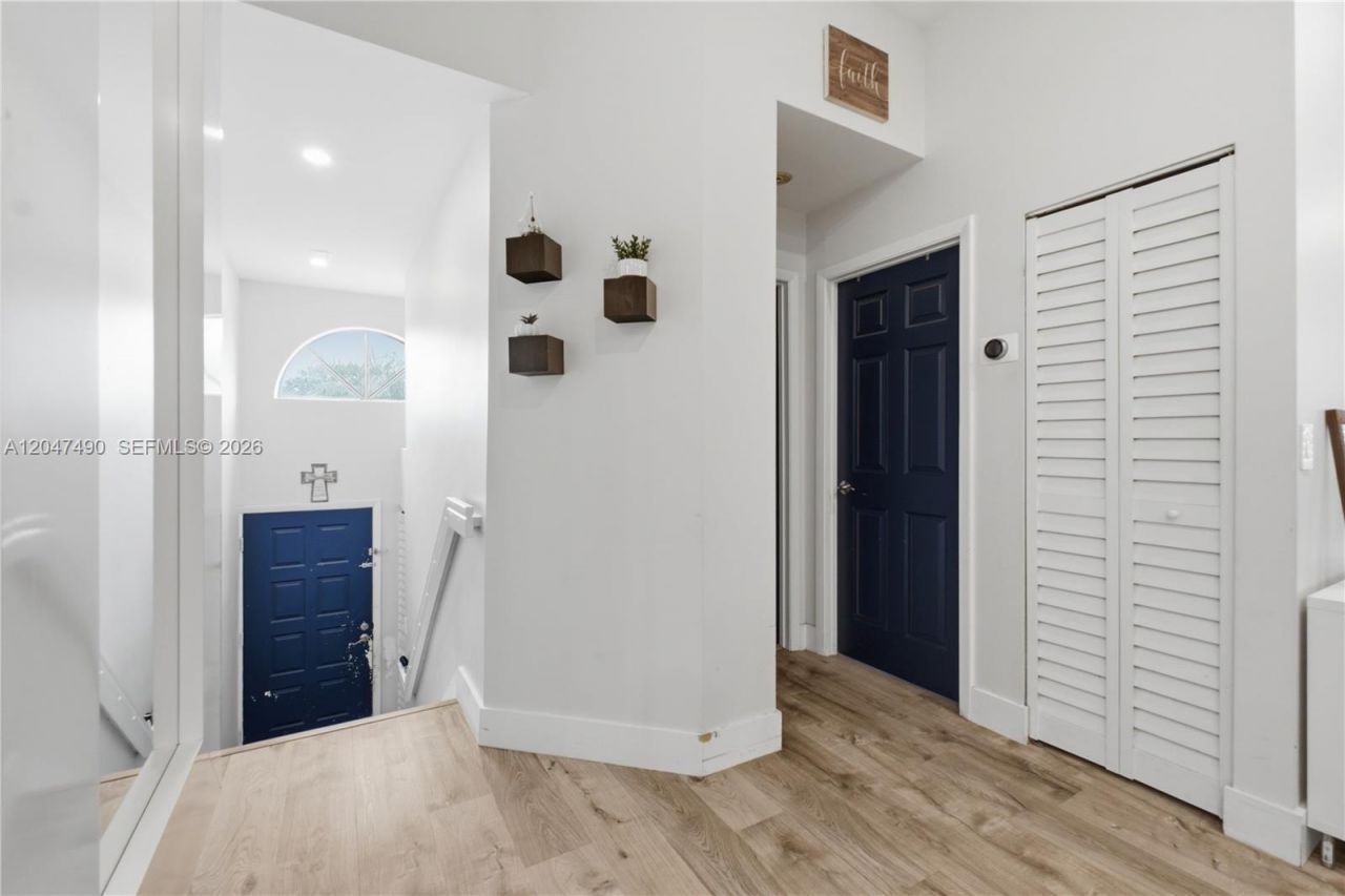 11862 NW 11th St , Unit 11862, Pembroke Pines, FL 33026 Photo