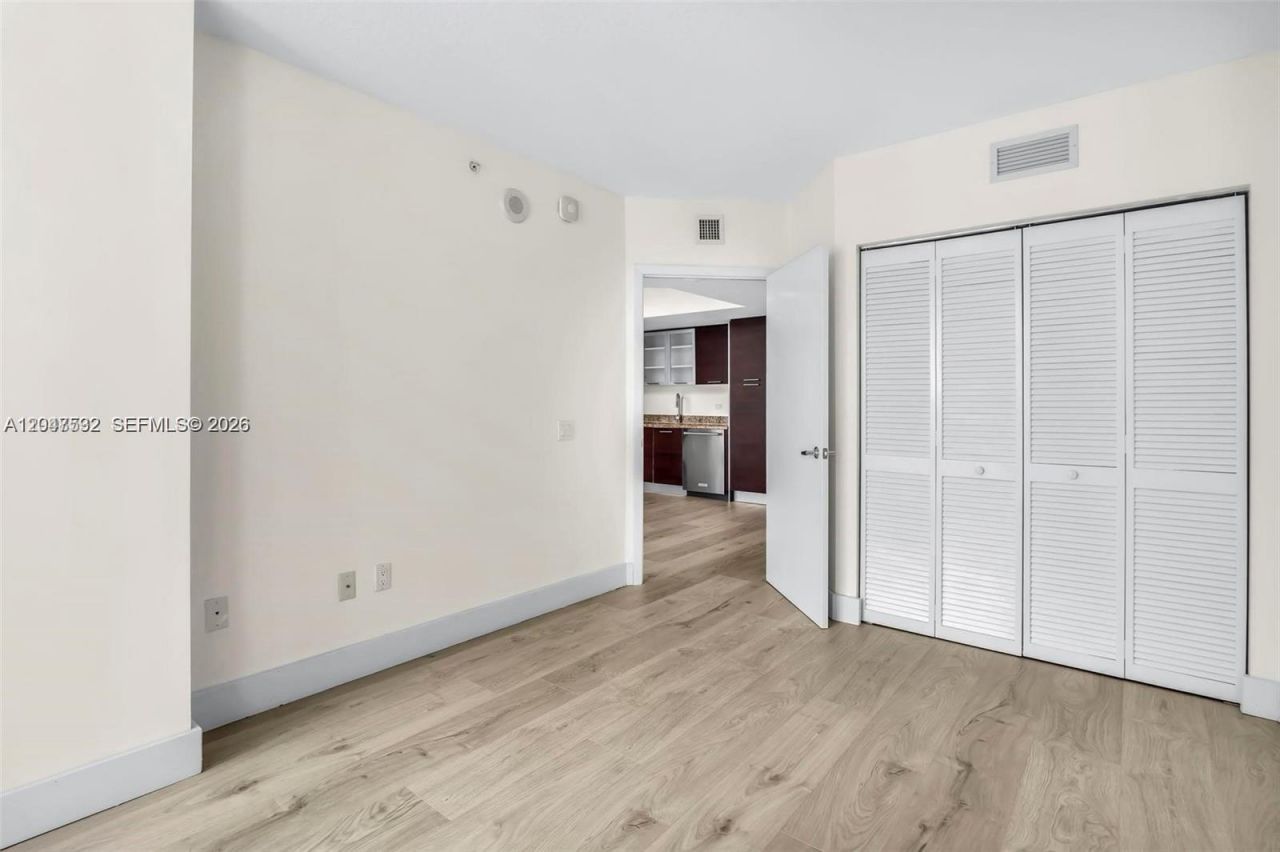 41 SE 5th St , Unit 1709, Miami, FL 33131 Photo