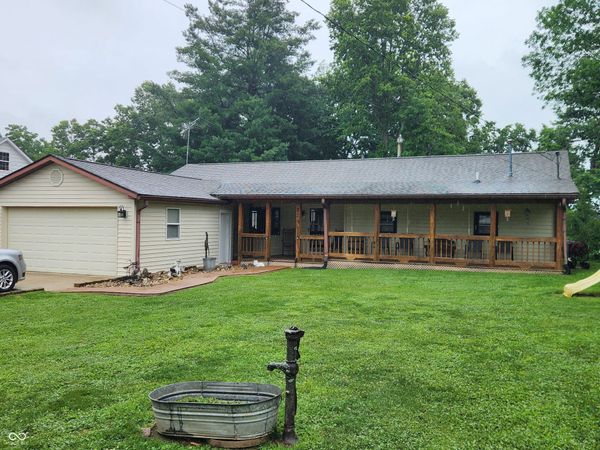 229 East, Morgantown, IN 46160