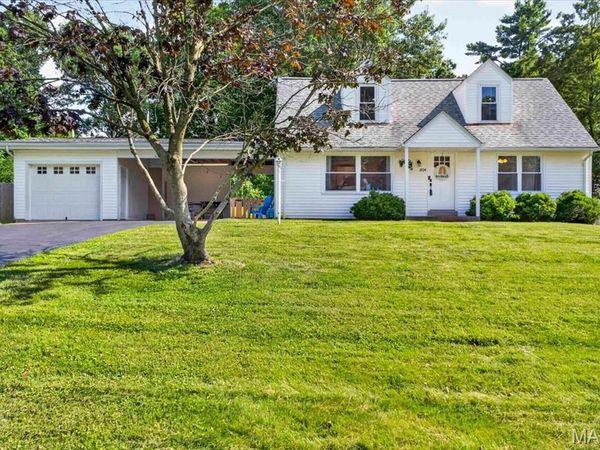 1024 Rose Hill Lane, Ellisville, MO 63021