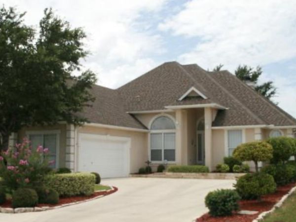 2044 N RANCH ESTATES BLVD, New Braunfels, TX 78130