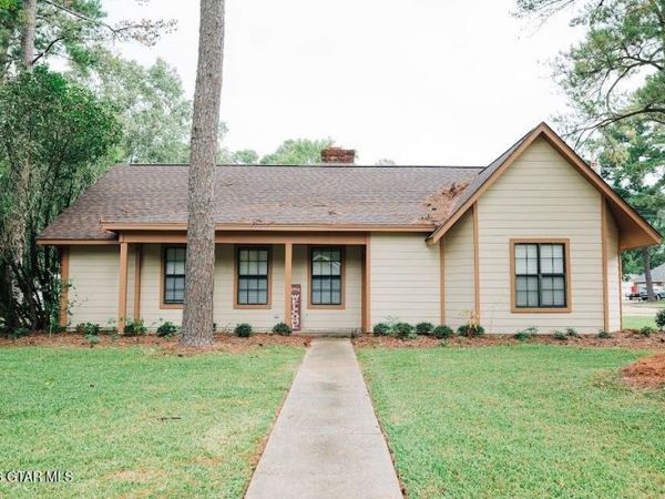 700 Chestnut Drive, Starkville, MS 39759