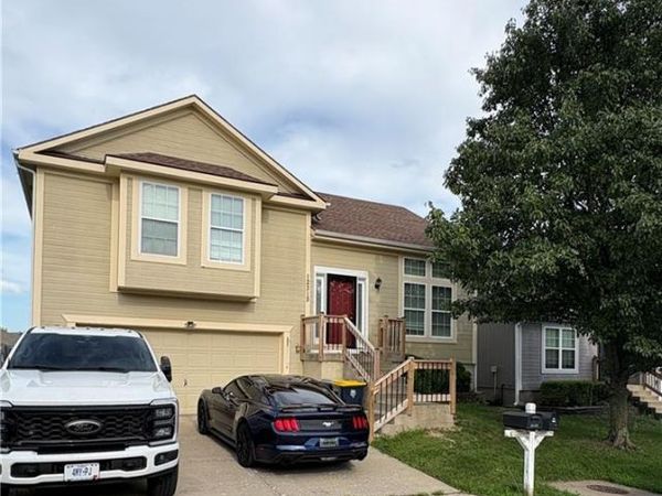 12315 N Atkins Avenue, Kansas City, MO 64163