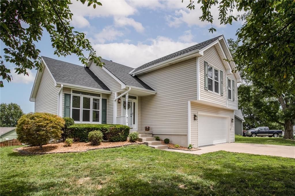 819 Porter Ridge Road, Kearney, MO 64060 Main Photo