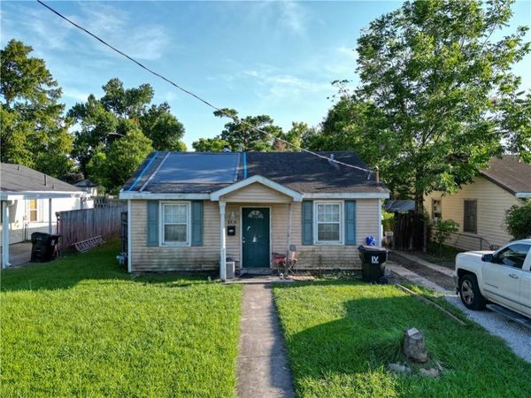 8416 HUNTLEY Lane , Harahan, LA 70123