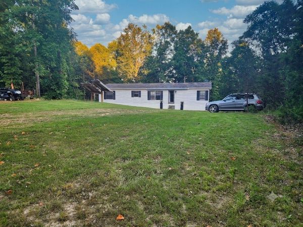 1135 Cane Ridge Rd , Hohenwald, TN 38462