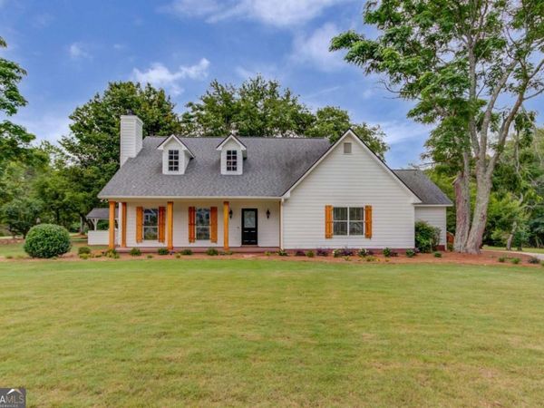 1554 Maddox Road, Hoschton, GA 30548