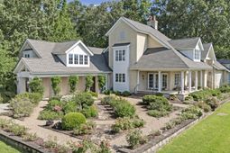 120 Middlefield Lane  photo 4