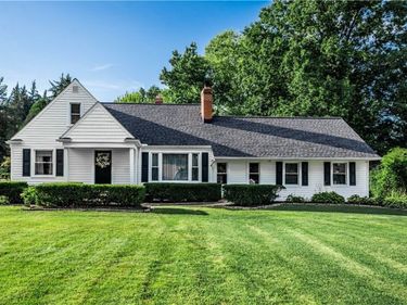 6903 E Sprague Road, Independence, OH 44131
