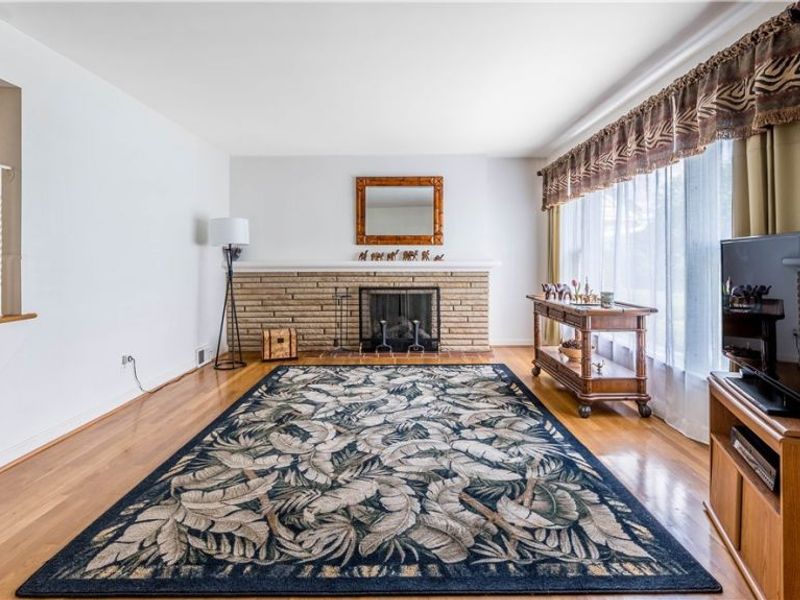 6903 E Sprague Road, Independence, OH 44131 Photo 3