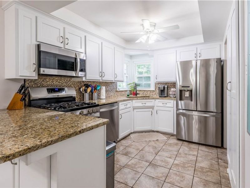 6903 E Sprague Road, Independence, OH 44131 Photo 6