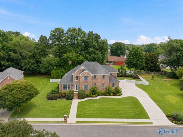 22255 Diamond Pointe Drive, Athens, AL 35613