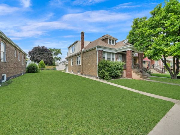 2718 Kenilworth Avenue , Berwyn, IL 60402