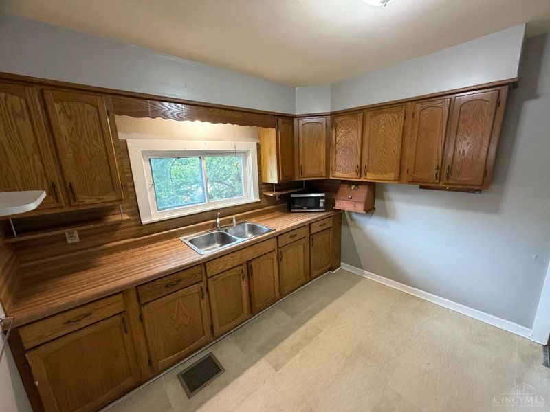 6308 Bedford Street, Fairfax, OH 45227 Photo 4