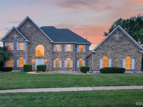 6320 Christopher Winds Court, Oakville, MO 63129