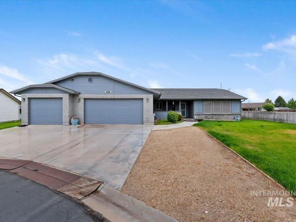 1100 Burnett Dr, Unit 225, Nampa, ID 83651
