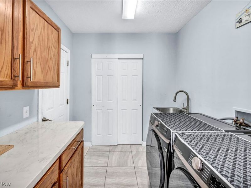 1273 Muchney Circle, Akron, OH 44312 Photo 12