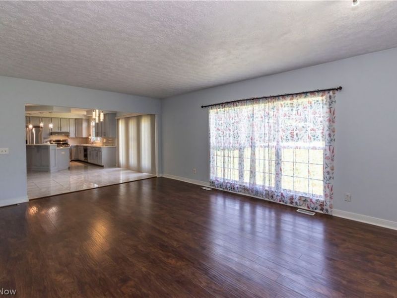 1273 Muchney Circle, Akron, OH 44312 Photo 22