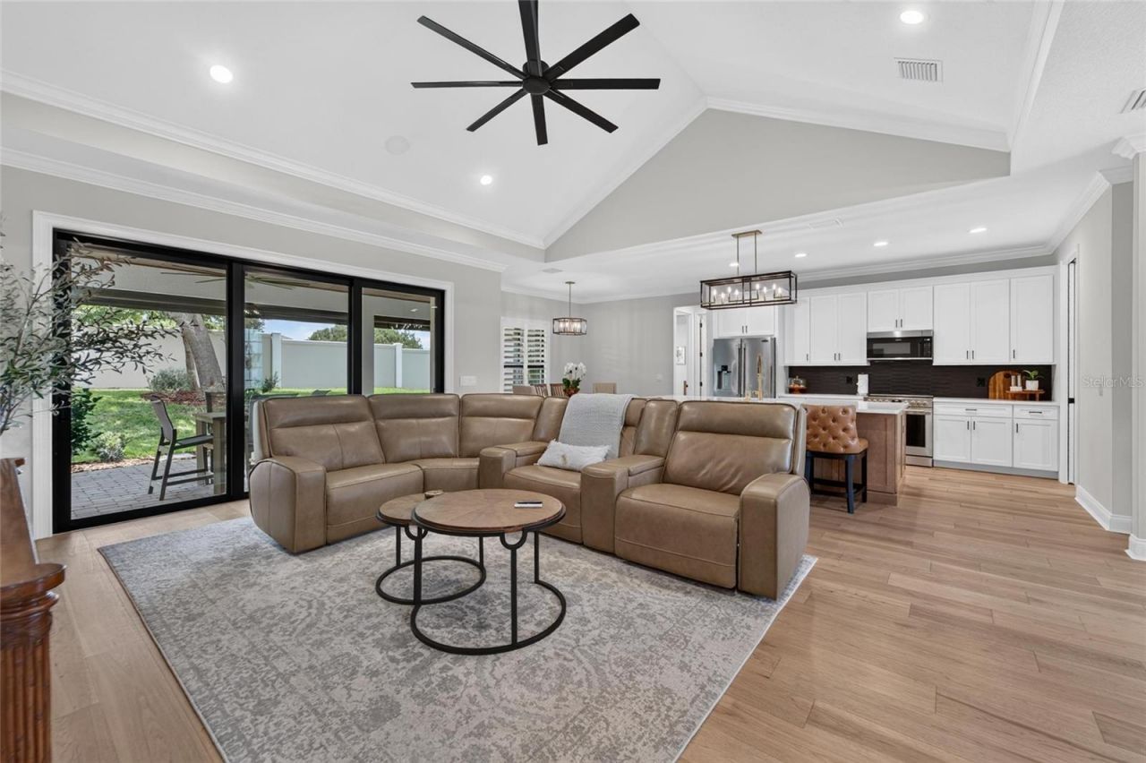 5391 Clubhouse Hills Lane , Lakeland, FL 33812 Photo