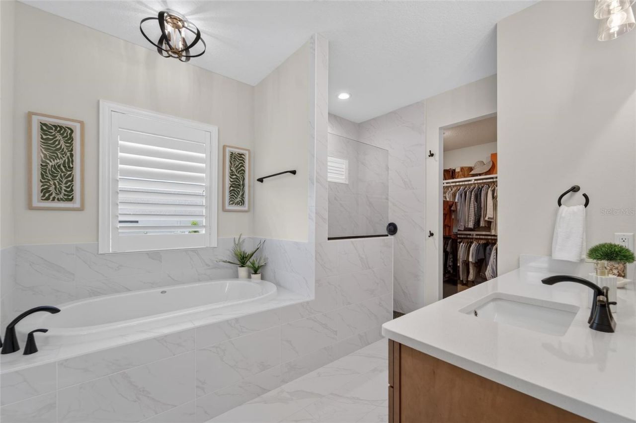 5391 Clubhouse Hills Lane , Lakeland, FL 33812 Photo