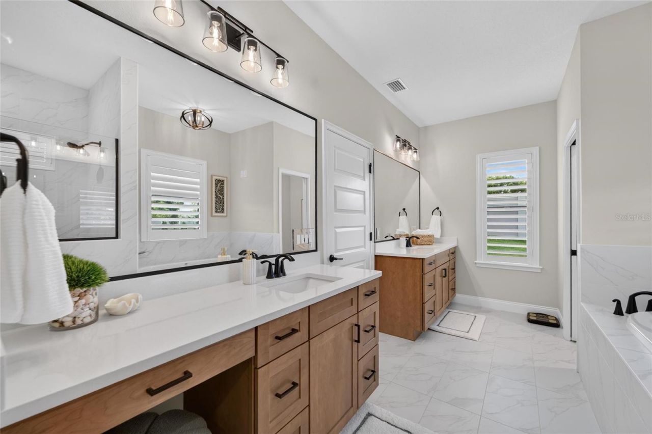 5391 Clubhouse Hills Lane , Lakeland, FL 33812 Photo