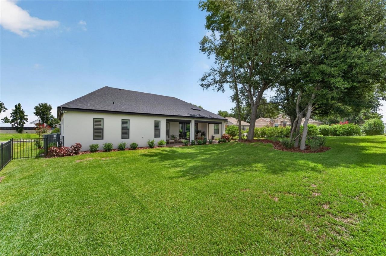 5391 Clubhouse Hills Lane , Lakeland, FL 33812 Photo