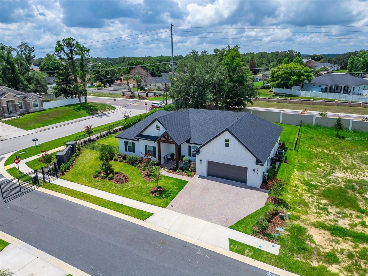 5391 Clubhouse Hills Lane , Lakeland, FL 33812 Photo