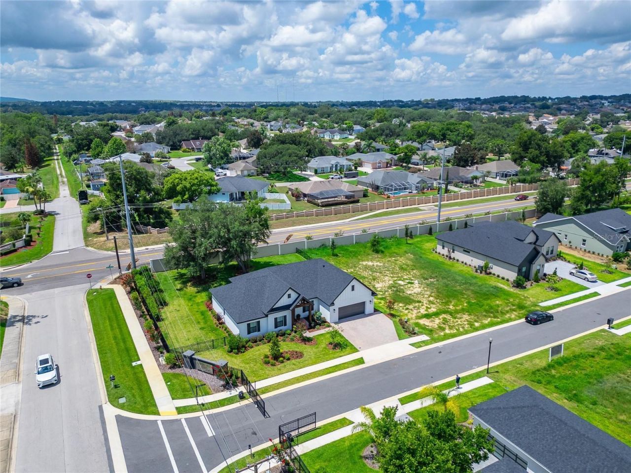 5391 Clubhouse Hills Lane , Lakeland, FL 33812 Photo