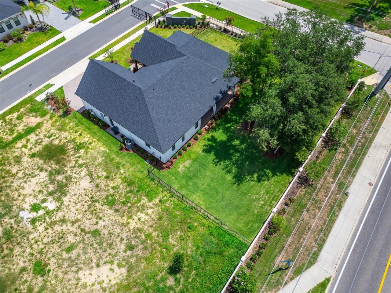 5391 Clubhouse Hills Lane , Lakeland, FL 33812 Photo
