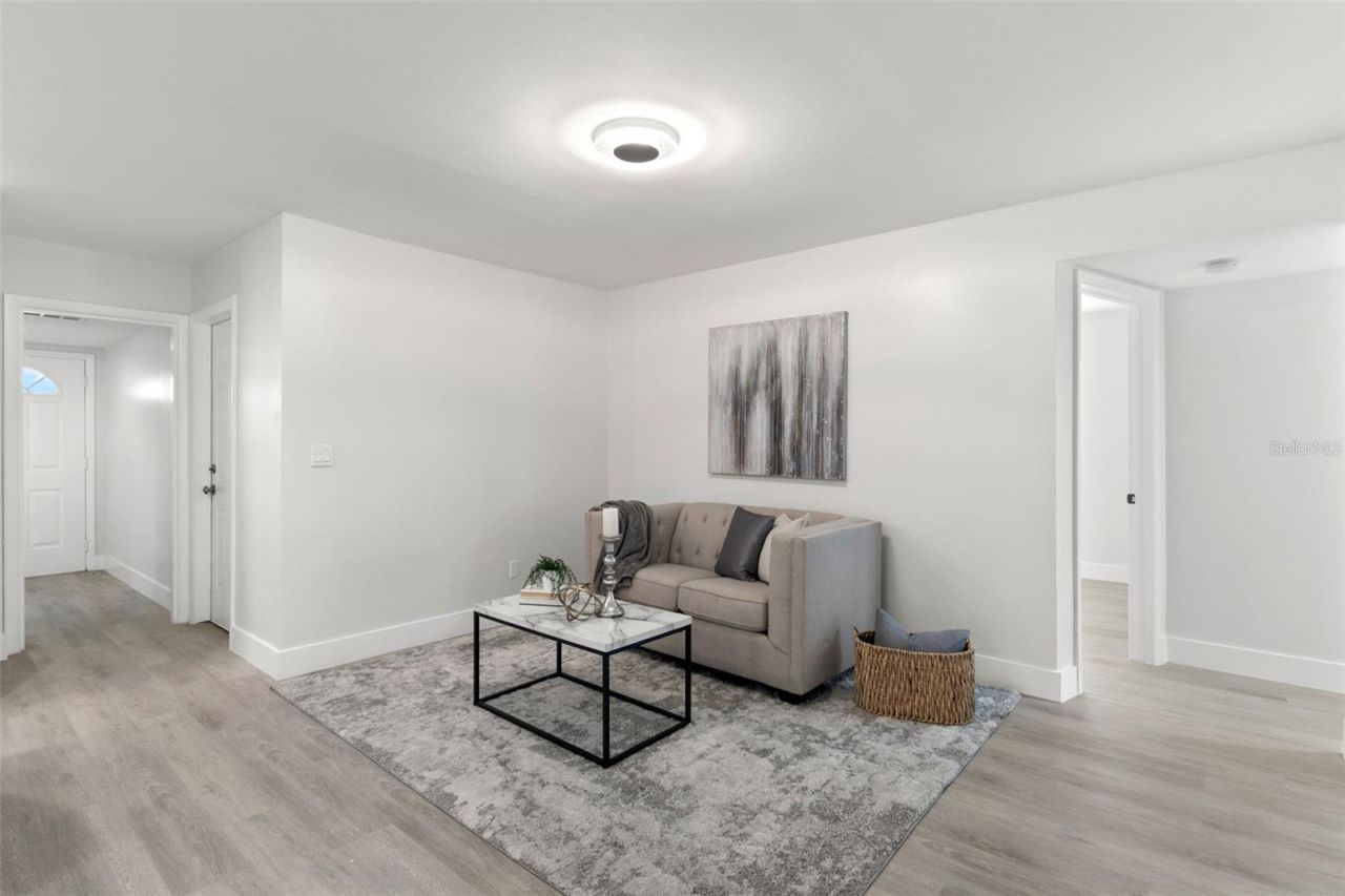 5931 Denver Street Ne, Saint Petersburg, FL 33703 Photo