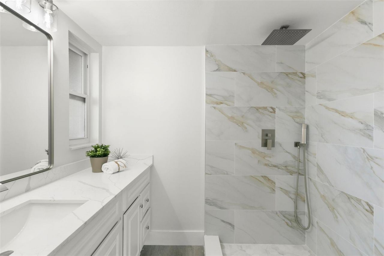 5931 Denver Street Ne, Saint Petersburg, FL 33703 Photo