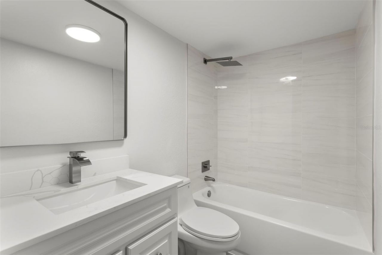 1524 Arizona Avenue Ne, Saint Petersburg, FL 33703 Photo