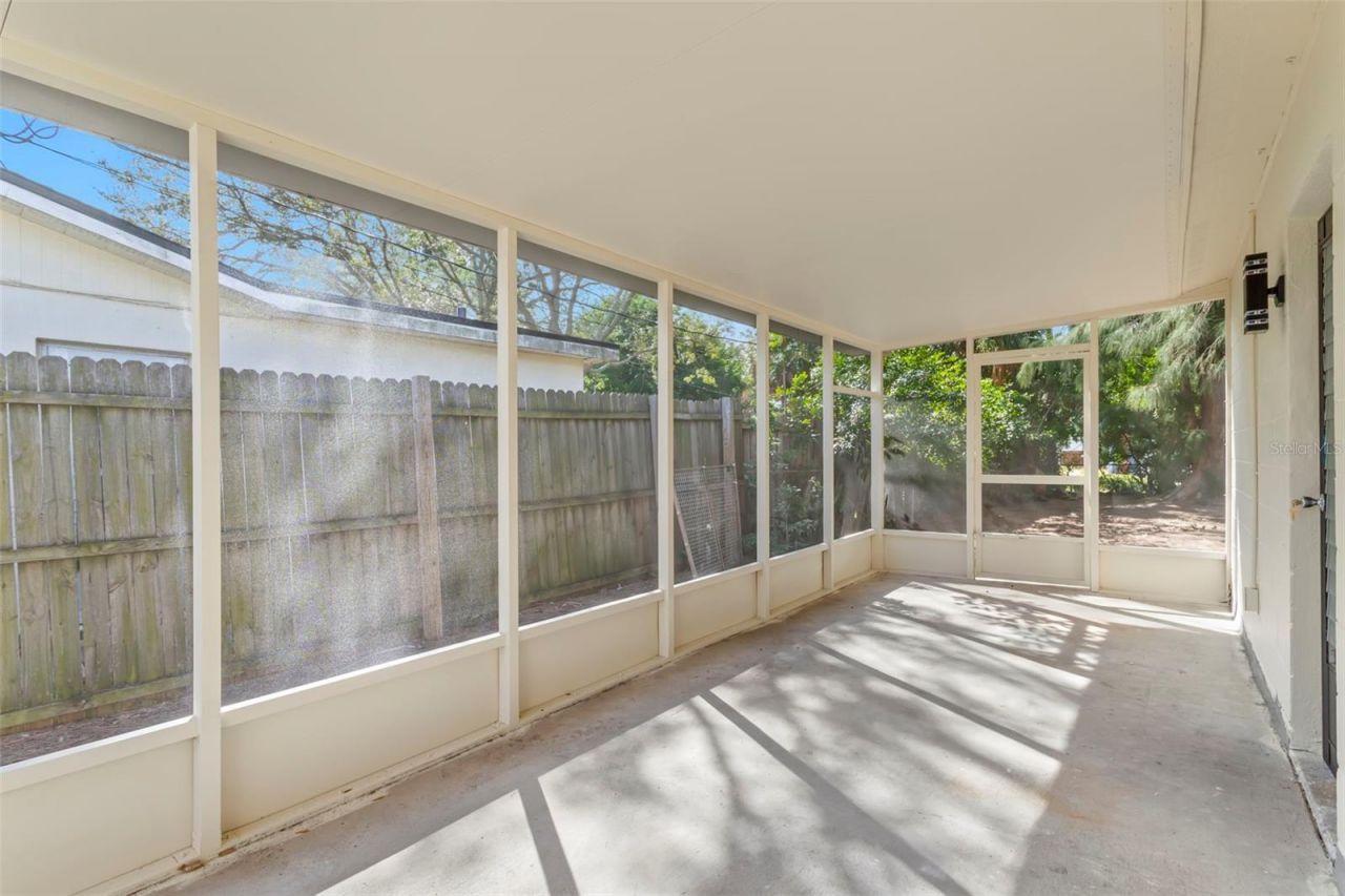 1524 Arizona Avenue Ne, Saint Petersburg, FL 33703 Photo