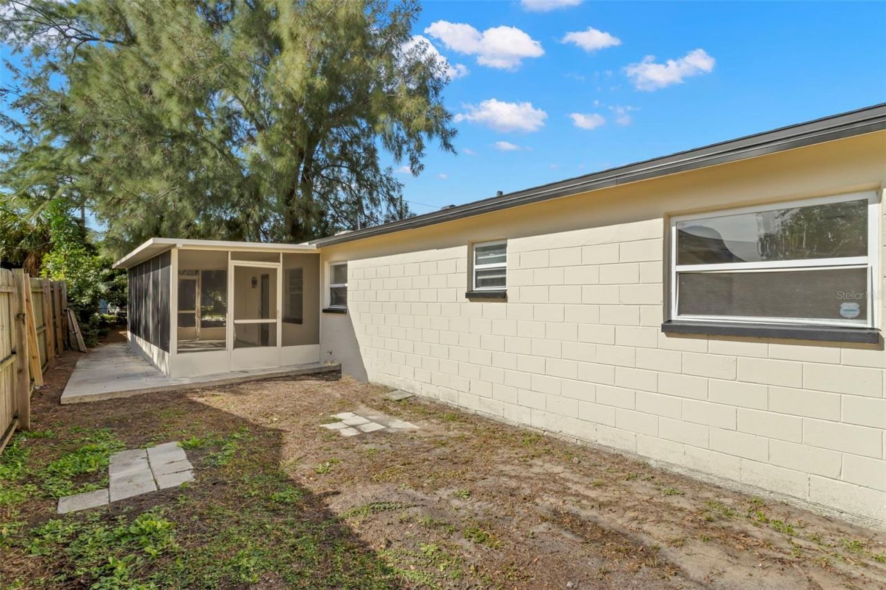 1524 Arizona Avenue Ne, Saint Petersburg, FL 33703 Photo