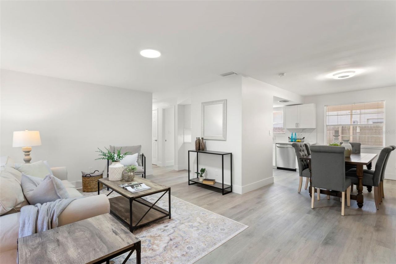 1524 Arizona Avenue Ne, Saint Petersburg, FL 33703 Photo