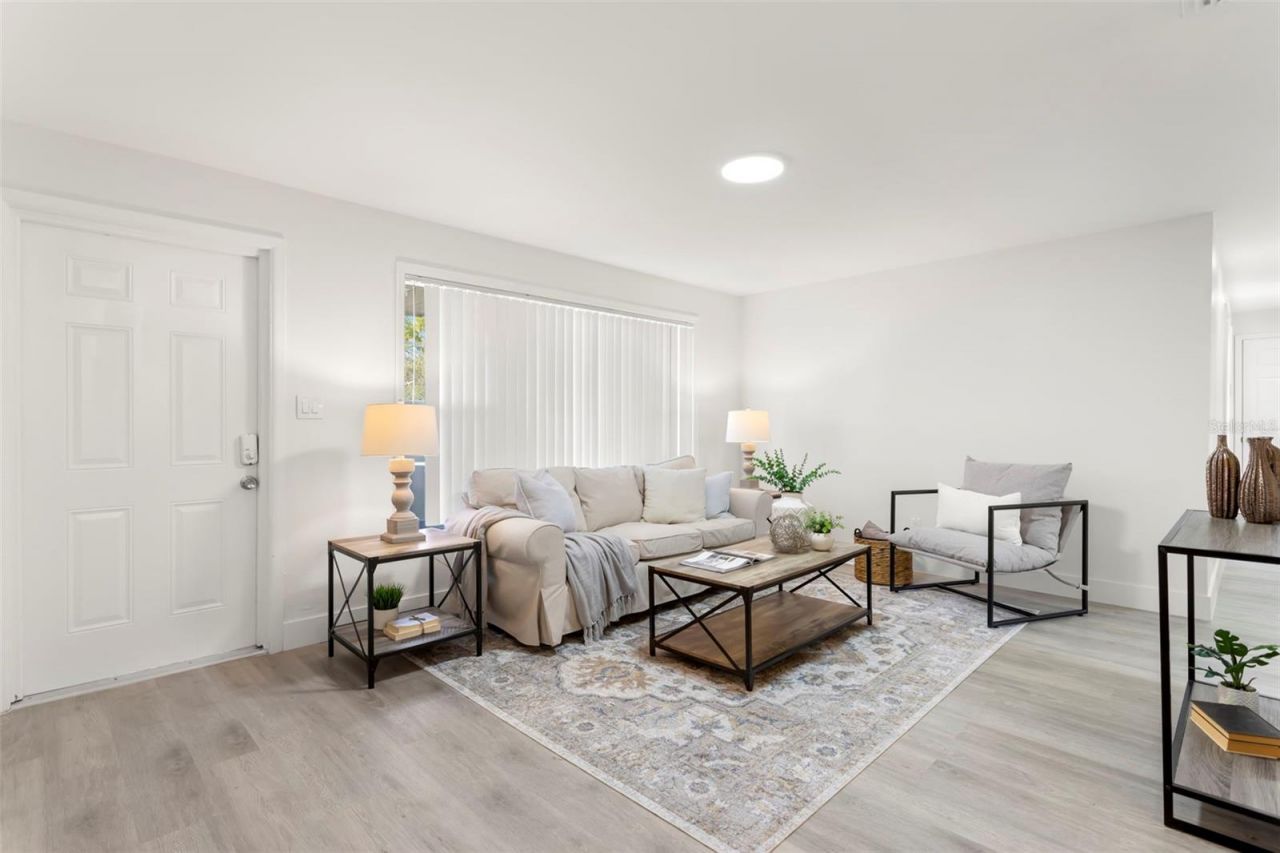 1524 Arizona Avenue Ne, Saint Petersburg, FL 33703 Photo